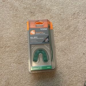 Shock doctor, GelMax convertible strap/strapless mouthguard, new in box